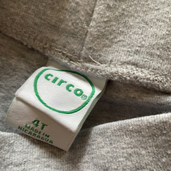 Circo 4T shorts and t-shirt - Picture 3 of 4